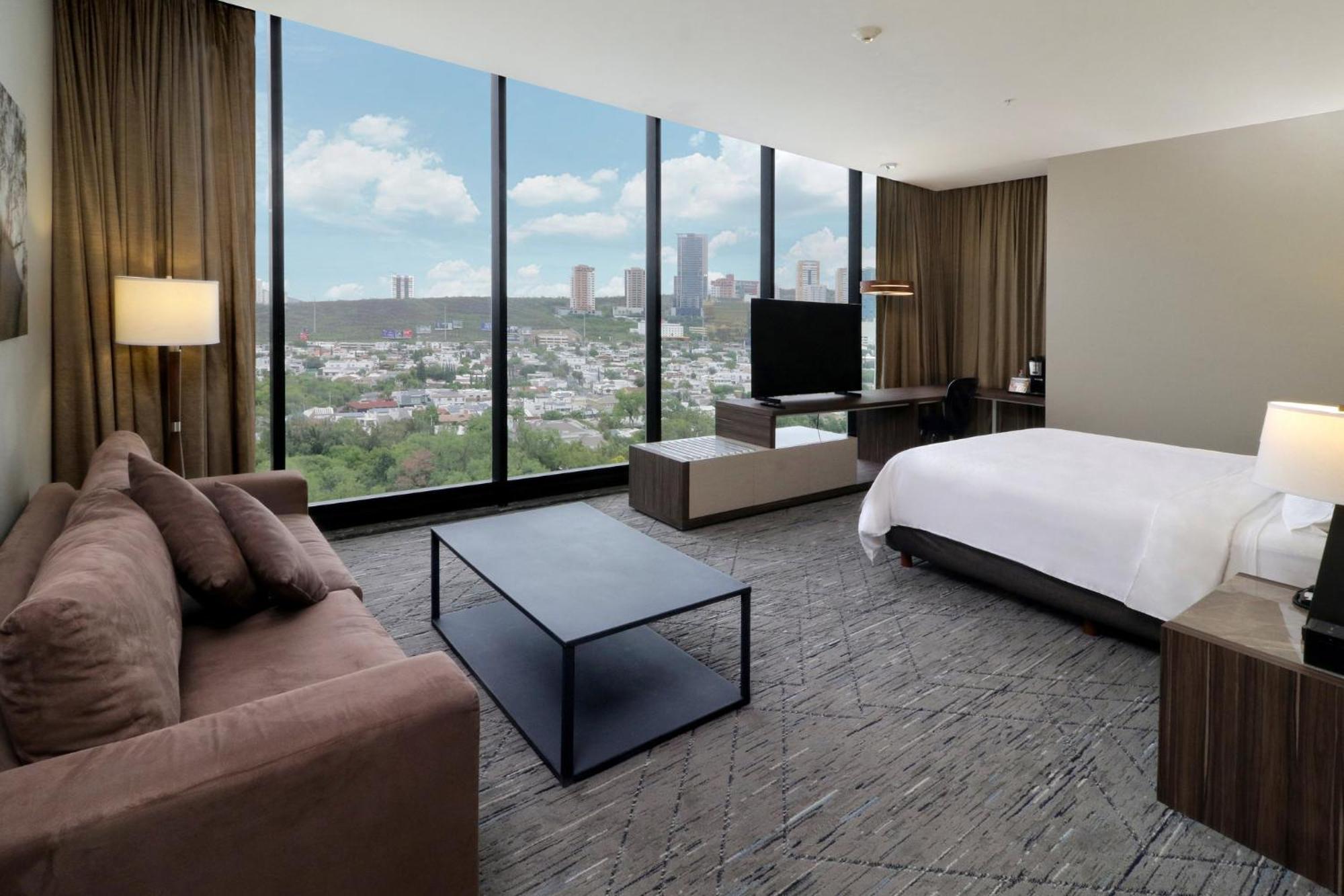 Holiday Inn Express & Suites Monterrey Valle By Ihg San Pedro Garza Garcia Екстериор снимка