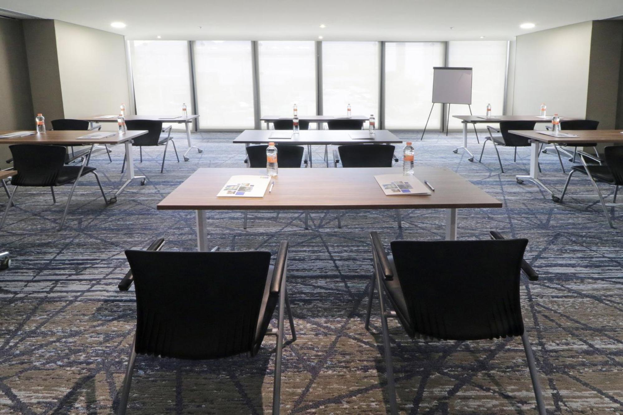 Holiday Inn Express & Suites Monterrey Valle By Ihg San Pedro Garza Garcia Екстериор снимка
