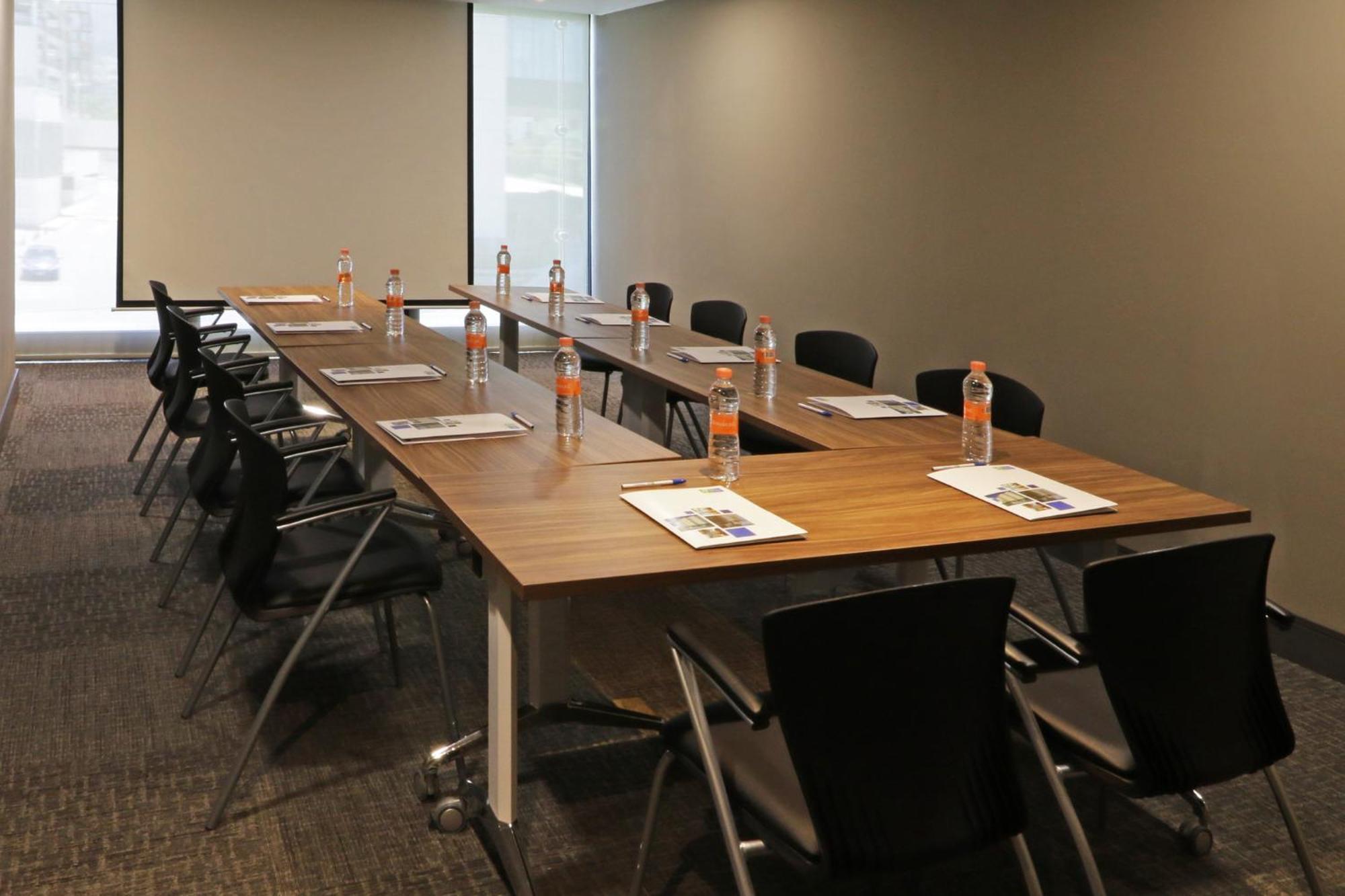 Holiday Inn Express & Suites Monterrey Valle By Ihg San Pedro Garza Garcia Екстериор снимка