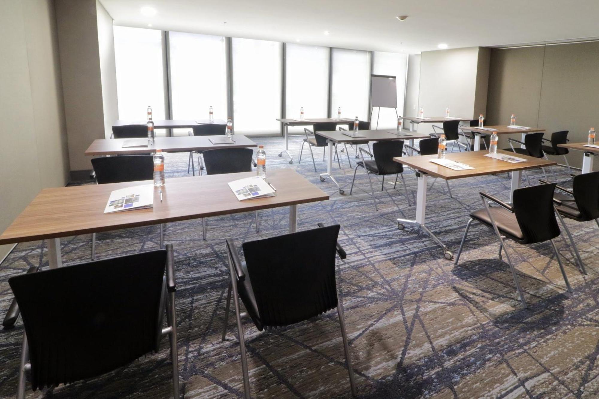 Holiday Inn Express & Suites Monterrey Valle By Ihg San Pedro Garza Garcia Екстериор снимка